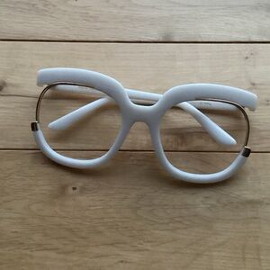 Stylish White Women's hand made Frame